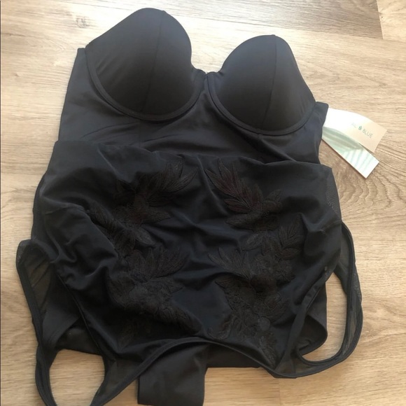 NWT bathing suit - Picture 3 of 4